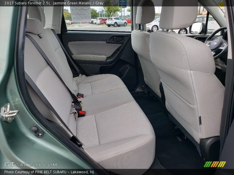Jasmine Green Metallic / Gray 2017 Subaru Forester 2.5i