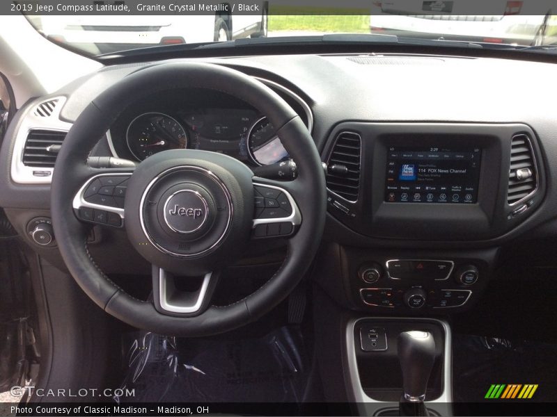 Granite Crystal Metallic / Black 2019 Jeep Compass Latitude