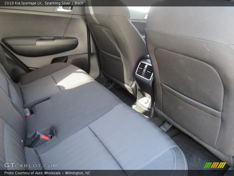 Sparkling Silver / Black 2019 Kia Sportage LX