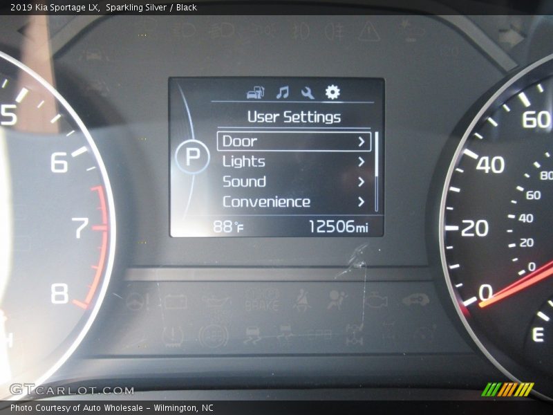Sparkling Silver / Black 2019 Kia Sportage LX