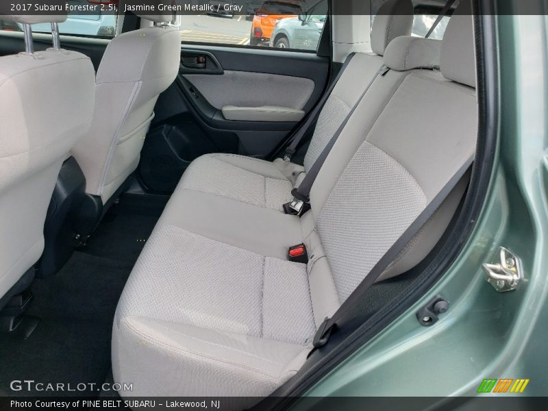 Jasmine Green Metallic / Gray 2017 Subaru Forester 2.5i
