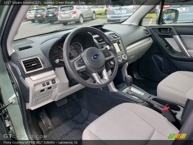 Jasmine Green Metallic / Gray 2017 Subaru Forester 2.5i