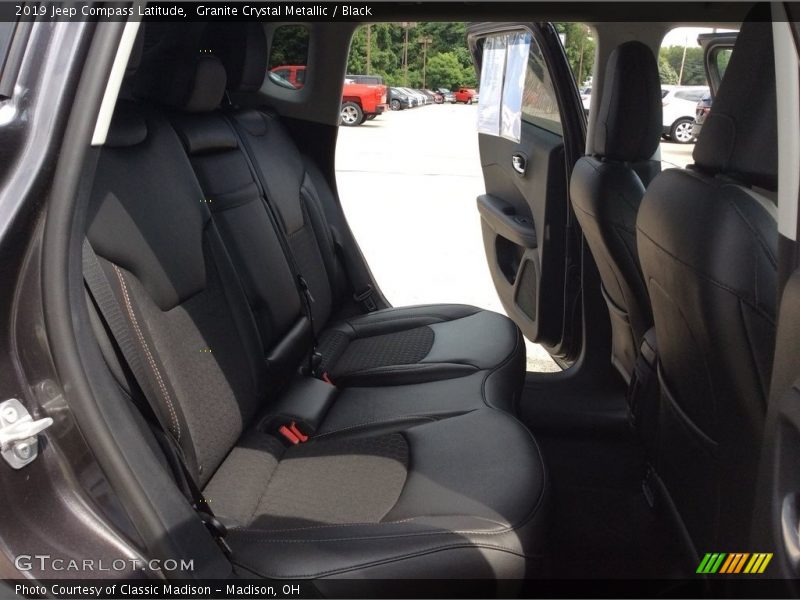 Granite Crystal Metallic / Black 2019 Jeep Compass Latitude
