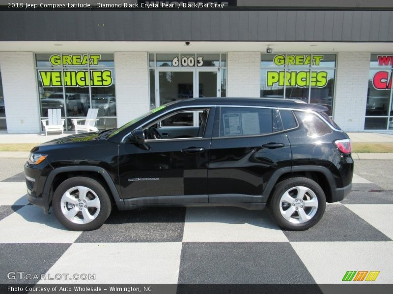 Diamond Black Crystal Pearl / Black/Ski Gray 2018 Jeep Compass Latitude