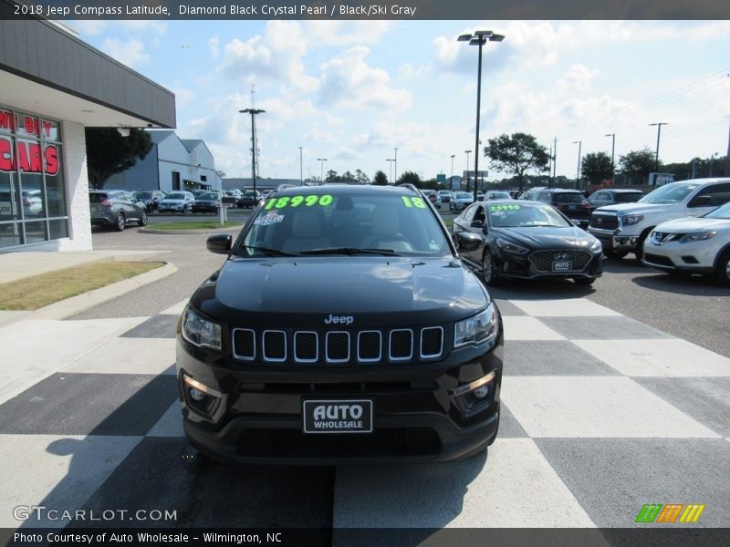 Diamond Black Crystal Pearl / Black/Ski Gray 2018 Jeep Compass Latitude