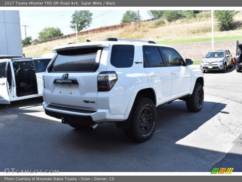 Super White / Black 2017 Toyota 4Runner TRD Off-Road 4x4