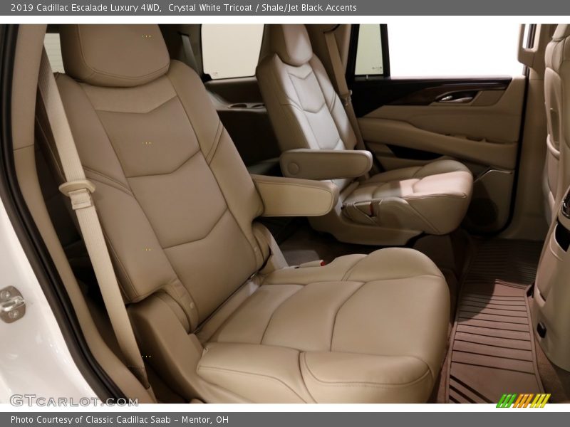 Crystal White Tricoat / Shale/Jet Black Accents 2019 Cadillac Escalade Luxury 4WD