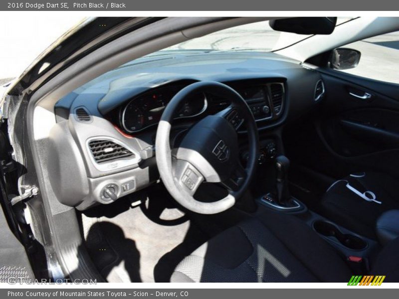 Pitch Black / Black 2016 Dodge Dart SE