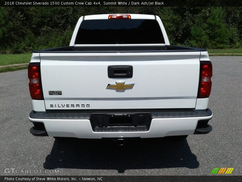 Summit White / Dark Ash/Jet Black 2018 Chevrolet Silverado 1500 Custom Crew Cab 4x4