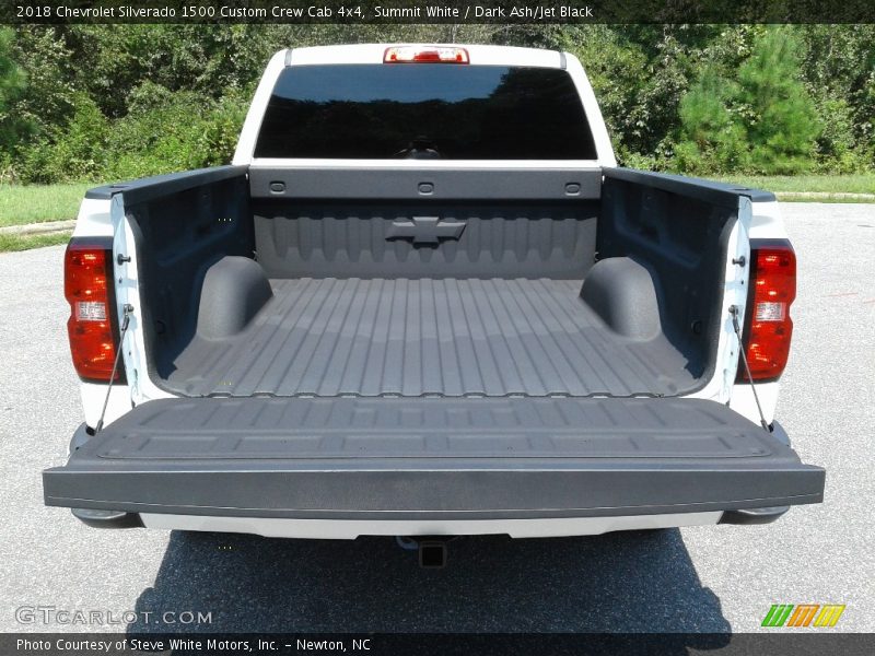 Summit White / Dark Ash/Jet Black 2018 Chevrolet Silverado 1500 Custom Crew Cab 4x4
