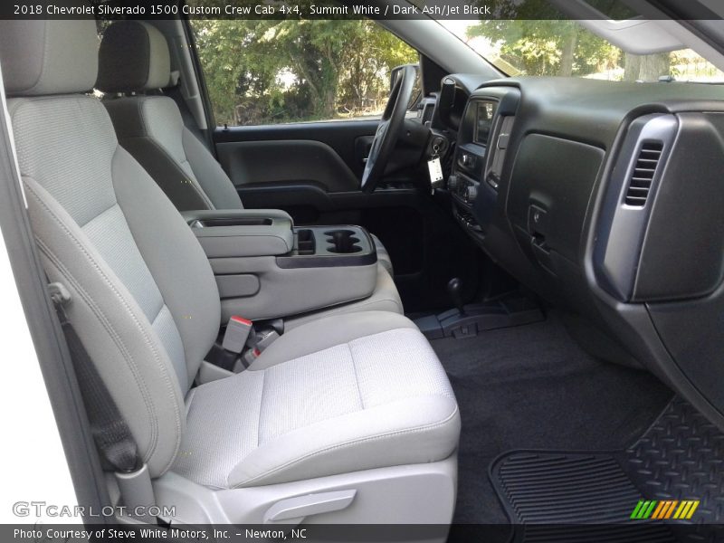 Summit White / Dark Ash/Jet Black 2018 Chevrolet Silverado 1500 Custom Crew Cab 4x4