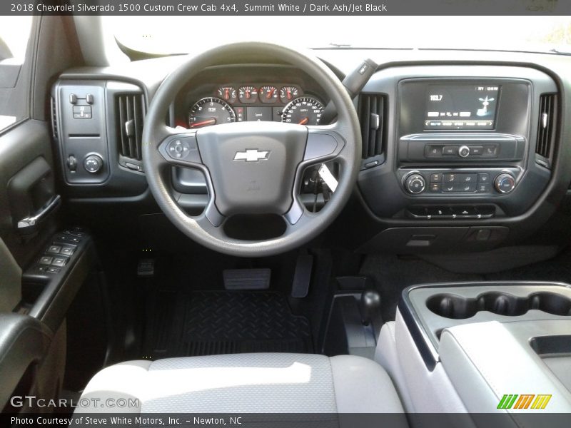 Summit White / Dark Ash/Jet Black 2018 Chevrolet Silverado 1500 Custom Crew Cab 4x4