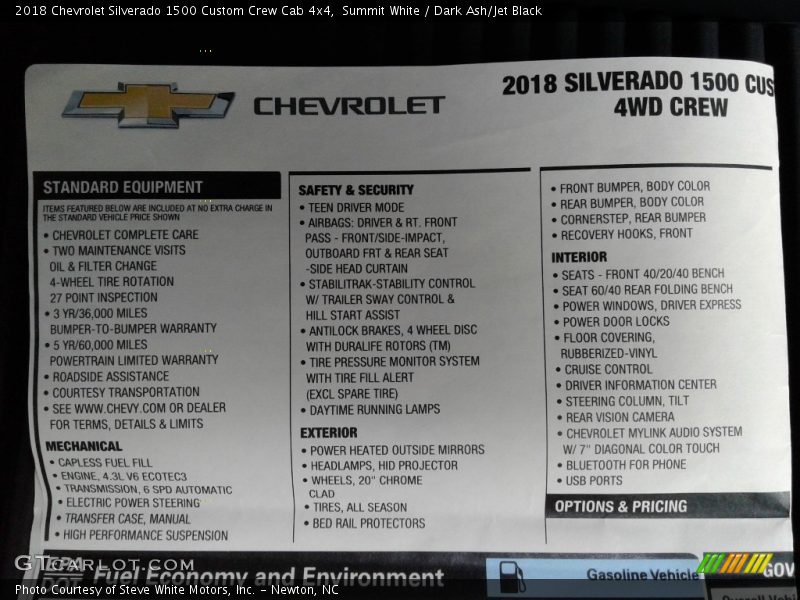 Summit White / Dark Ash/Jet Black 2018 Chevrolet Silverado 1500 Custom Crew Cab 4x4
