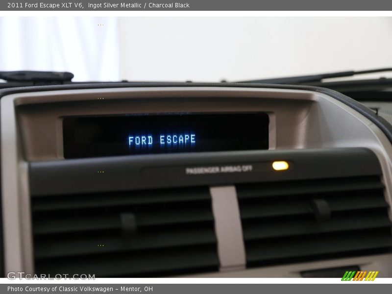 Ingot Silver Metallic / Charcoal Black 2011 Ford Escape XLT V6