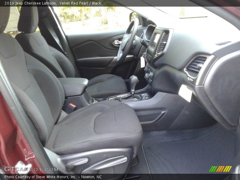 Velvet Red Pearl / Black 2019 Jeep Cherokee Latitude