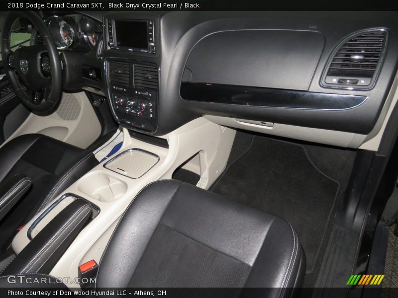 Black Onyx Crystal Pearl / Black 2018 Dodge Grand Caravan SXT