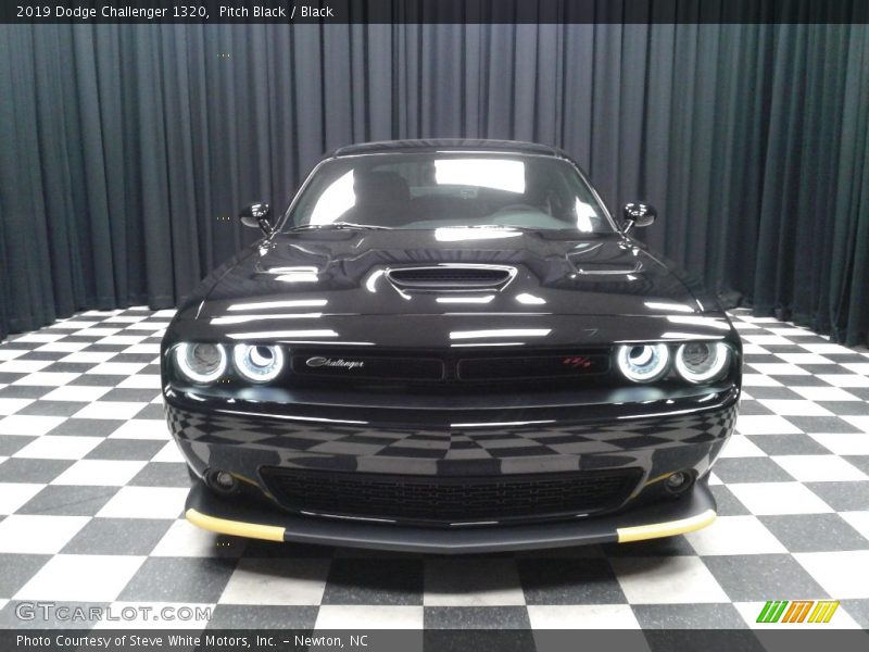 Pitch Black / Black 2019 Dodge Challenger 1320