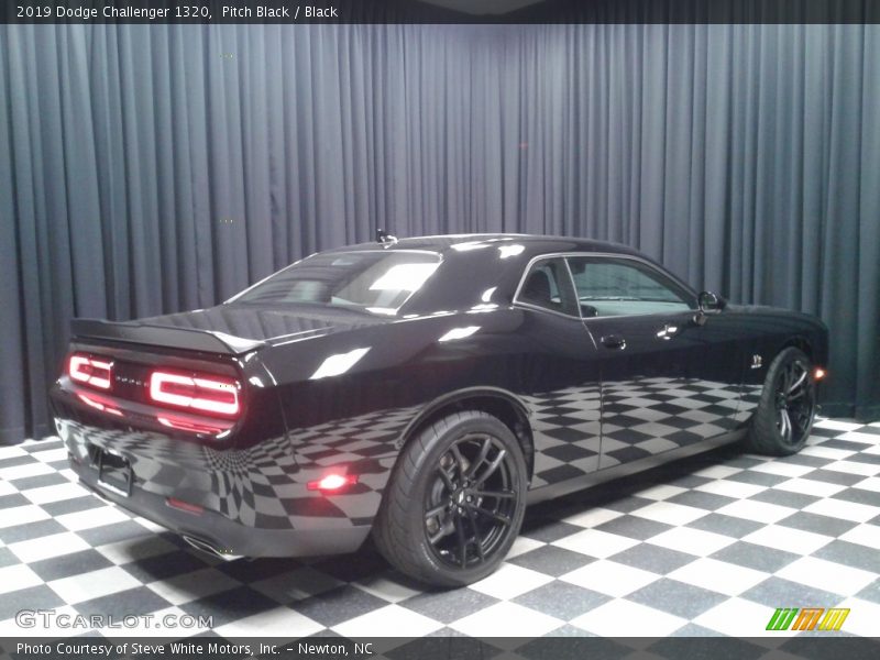 Pitch Black / Black 2019 Dodge Challenger 1320