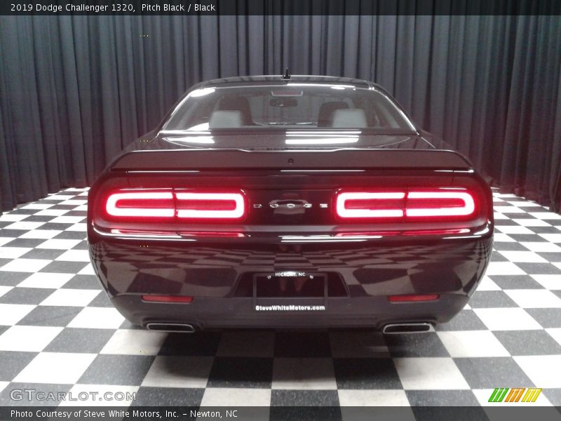 Pitch Black / Black 2019 Dodge Challenger 1320