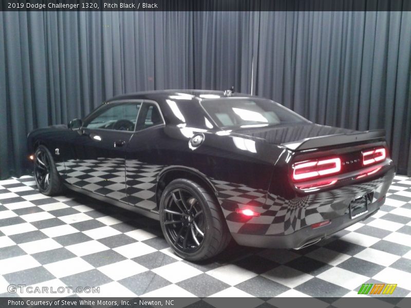 Pitch Black / Black 2019 Dodge Challenger 1320