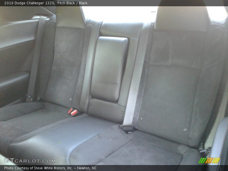 Pitch Black / Black 2019 Dodge Challenger 1320