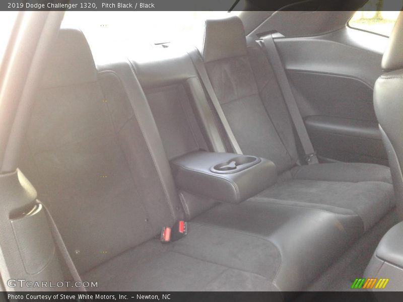 Pitch Black / Black 2019 Dodge Challenger 1320