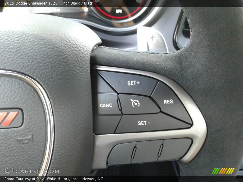 Pitch Black / Black 2019 Dodge Challenger 1320