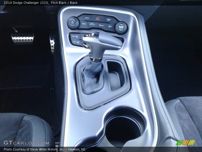 Pitch Black / Black 2019 Dodge Challenger 1320