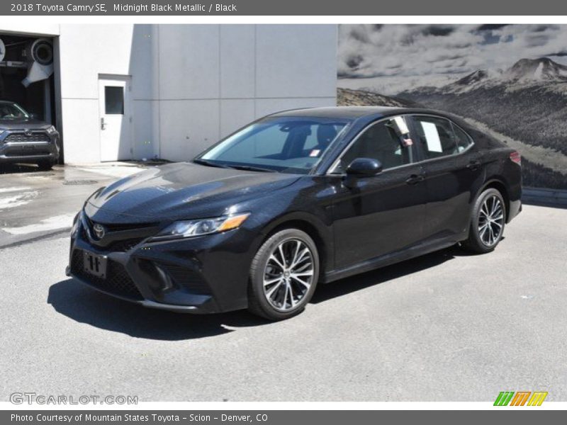 Midnight Black Metallic / Black 2018 Toyota Camry SE