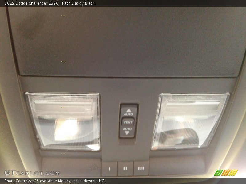 Pitch Black / Black 2019 Dodge Challenger 1320