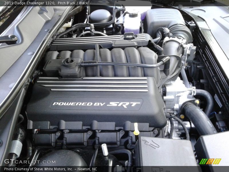 Pitch Black / Black 2019 Dodge Challenger 1320