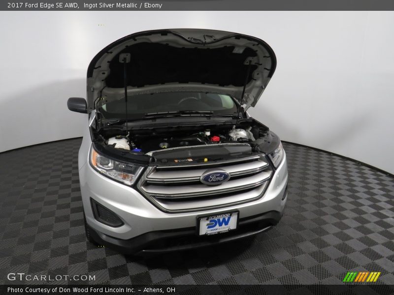 Ingot Silver Metallic / Ebony 2017 Ford Edge SE AWD