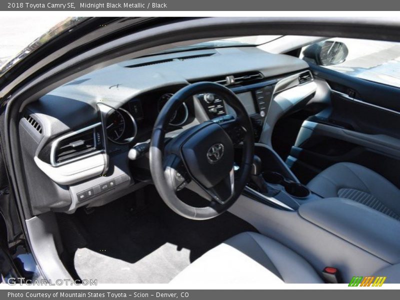 Midnight Black Metallic / Black 2018 Toyota Camry SE