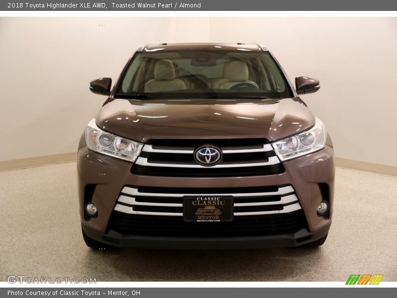 Toasted Walnut Pearl / Almond 2018 Toyota Highlander XLE AWD