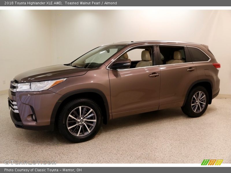 Toasted Walnut Pearl / Almond 2018 Toyota Highlander XLE AWD