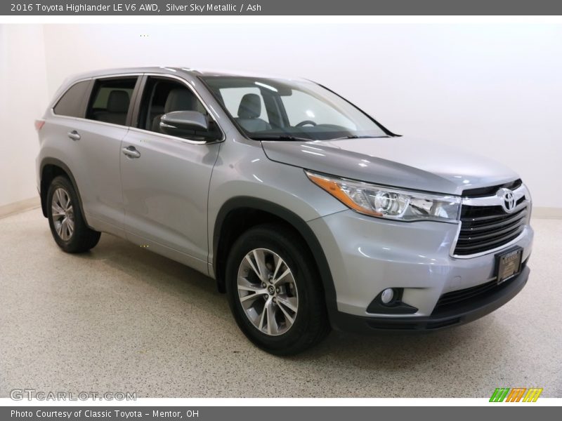 Silver Sky Metallic / Ash 2016 Toyota Highlander LE V6 AWD