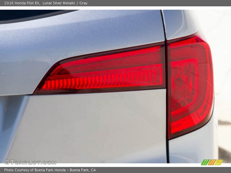 Lunar Silver Metallic / Gray 2016 Honda Pilot EX