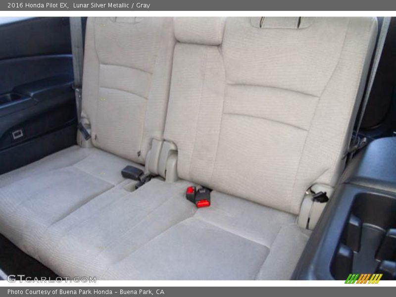 Lunar Silver Metallic / Gray 2016 Honda Pilot EX