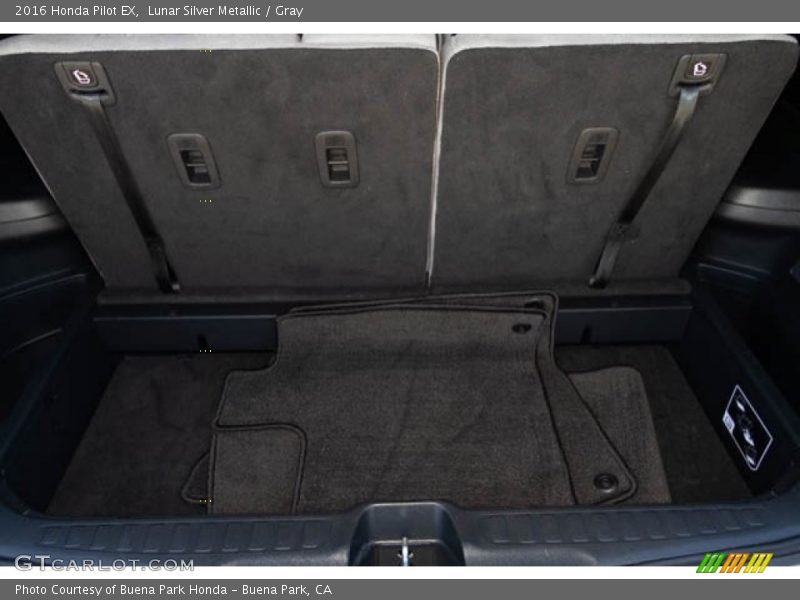 Lunar Silver Metallic / Gray 2016 Honda Pilot EX