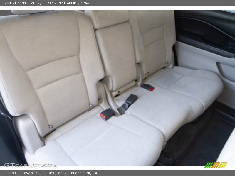 Lunar Silver Metallic / Gray 2016 Honda Pilot EX