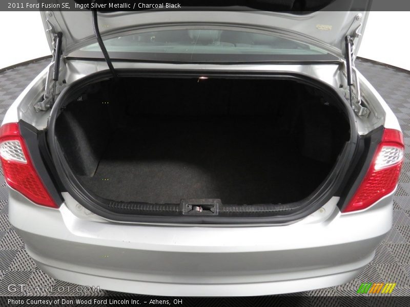Ingot Silver Metallic / Charcoal Black 2011 Ford Fusion SE