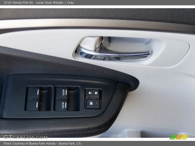 Lunar Silver Metallic / Gray 2016 Honda Pilot EX