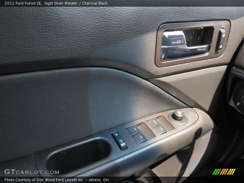 Ingot Silver Metallic / Charcoal Black 2011 Ford Fusion SE
