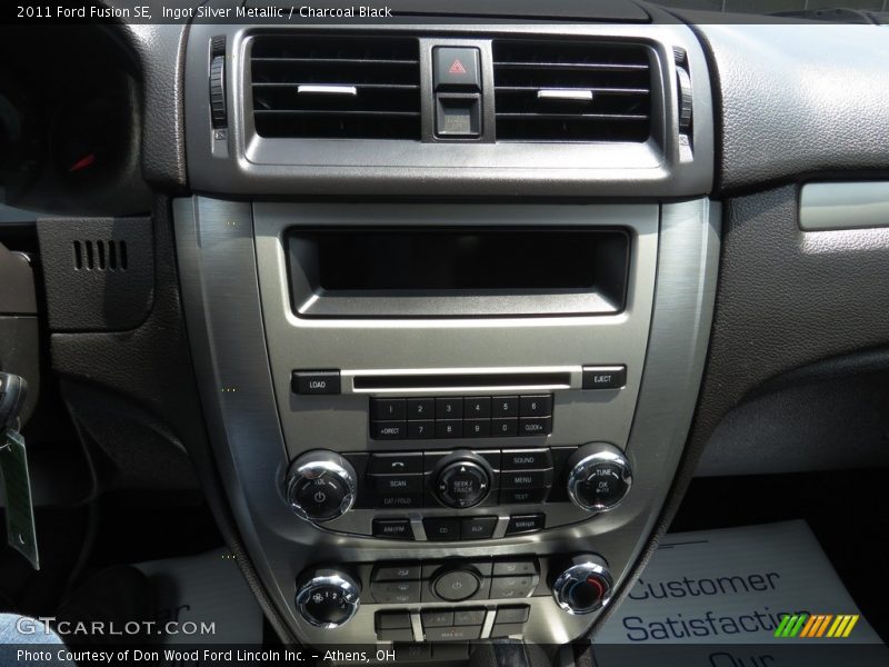 Ingot Silver Metallic / Charcoal Black 2011 Ford Fusion SE