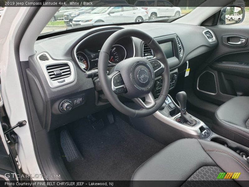 White / Black 2019 Jeep Compass Latitude 4x4