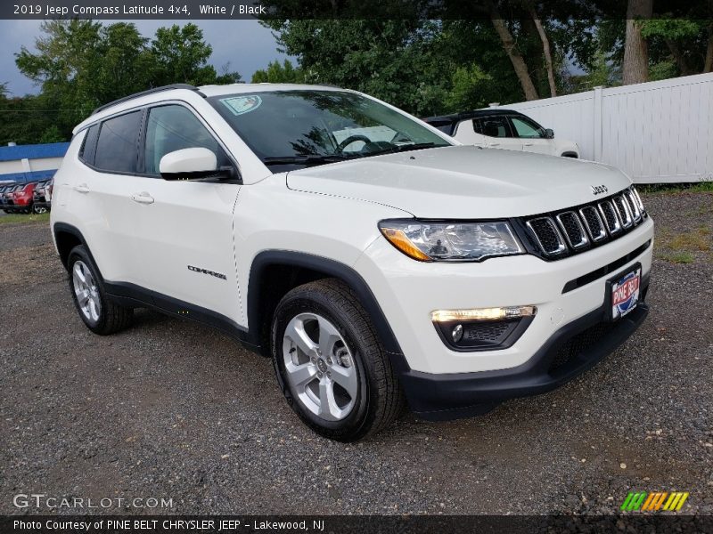 White / Black 2019 Jeep Compass Latitude 4x4
