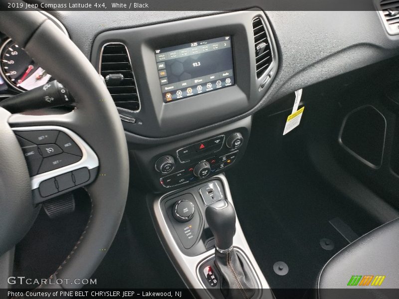 White / Black 2019 Jeep Compass Latitude 4x4
