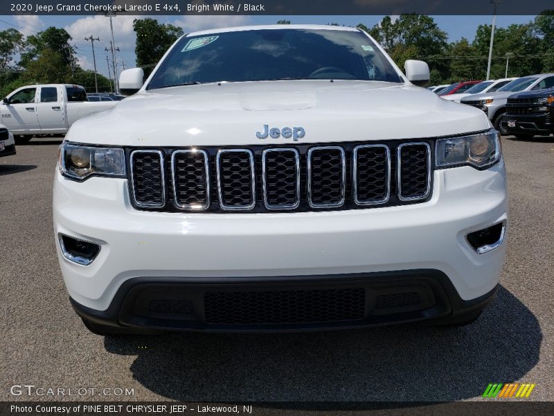 Bright White / Black 2020 Jeep Grand Cherokee Laredo E 4x4