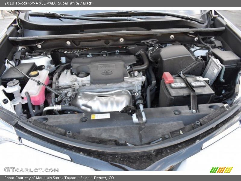 Super White / Black 2018 Toyota RAV4 XLE AWD