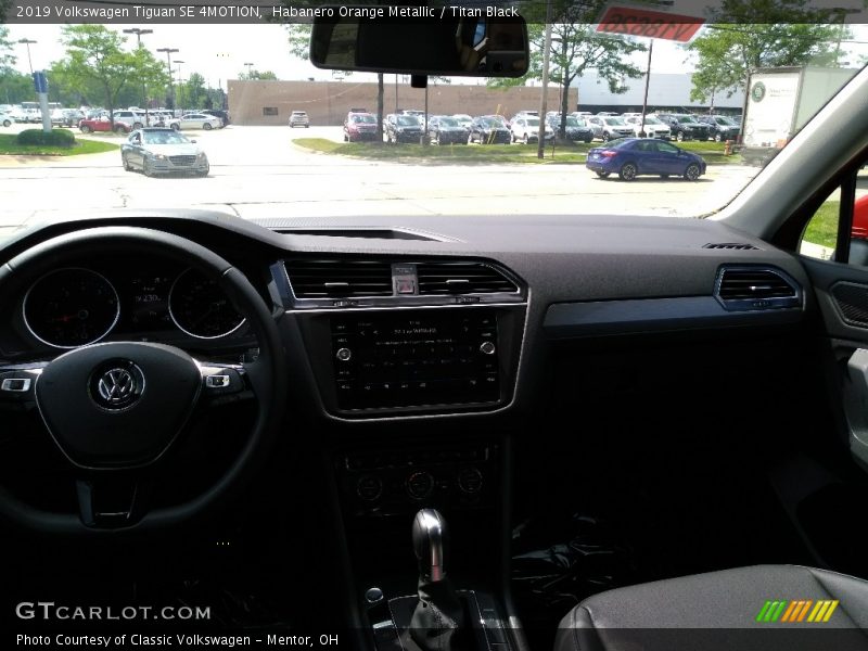 Habanero Orange Metallic / Titan Black 2019 Volkswagen Tiguan SE 4MOTION